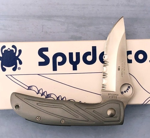 Spyderco HERBST* MultiPar bidding. See Lot 450 for details