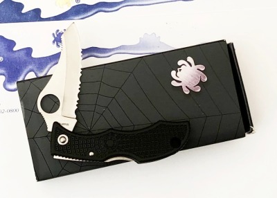 Spyderco Black Jester* MultiPar bidding. See Lot 450 for details - 2