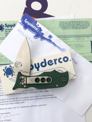 Spyderco Lil' Temperance Leaf* MultiPar bidding. See Lot 450 for details - 2