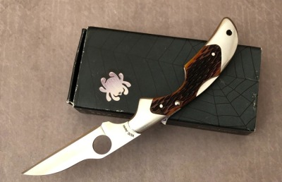 Spyderco Kiwi Bone Handle - 2