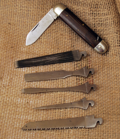 Napanoch Tool kit with five attachment blades