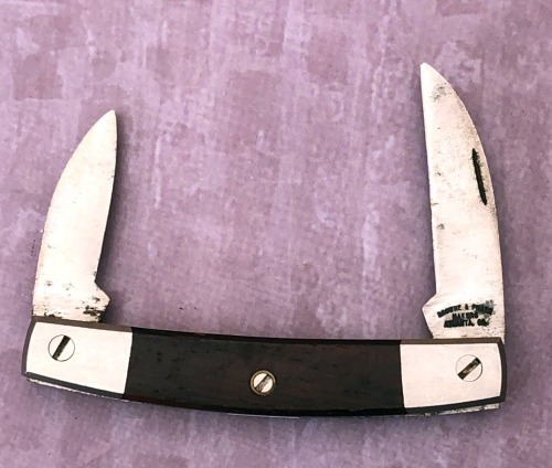Brown and Pharr Two Blade Wood Folder