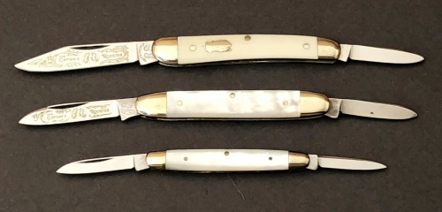 Three Fight'n Rooster Folders