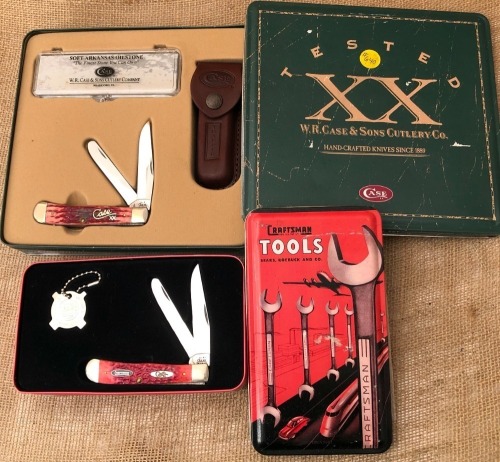Pair of Case Bone Trappers in Tins