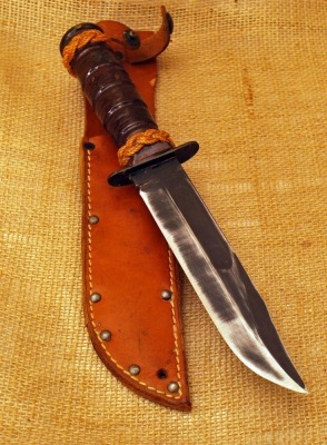 Camillus USMC Mark II with braid - 2