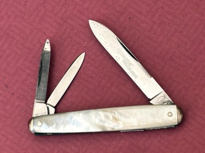 Vintage Remington pre-1940 Etched Pearl.