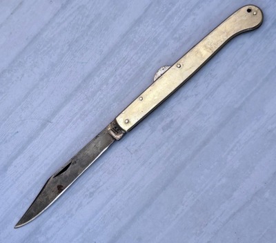 Joseph Rodgers Sheffield England Metal Lockback