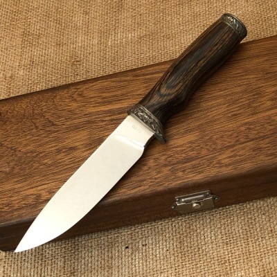 Smith & Wesson Collectors Series Wood Etched Drop point Hunter - 2