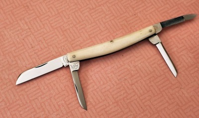Cattaraugus Exhibition Bone Four Blade Congress