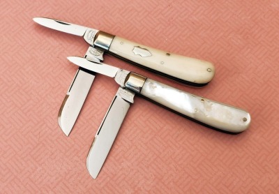 Pair of Cattaraugus Exhibition Swayback Jacks, Bone and Pearl