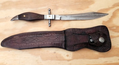 Daniel Boone VI Walnut WWII Combat Knife - 3