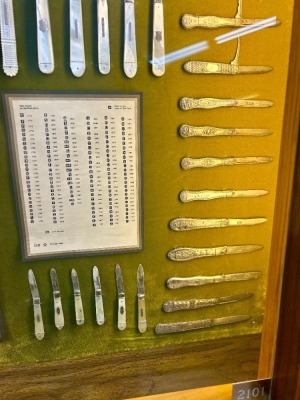101 Silver & Pearl Fruit Knives in Large Lighted Display - 9