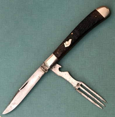 Ka-Bar Union Cut Co Bone Dog Head Hobo