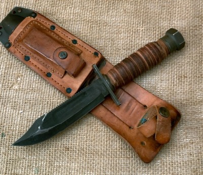 Late Vietnam Camillus Pilot Survival Knife