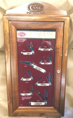 8 Vintage Bone Case in Display