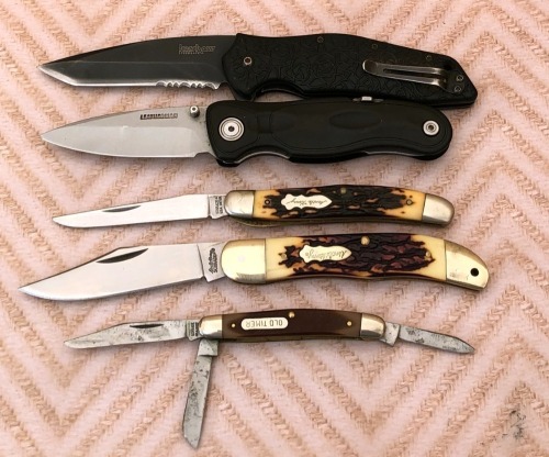 5 Folders; 3 Schrade, Leatherman & Kershaw