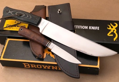 Pair of Browning Fixed Blades - 2