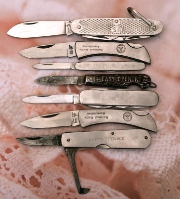 7 Vintage and other Metal handle Folders