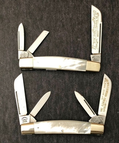 Pair of Fight'n Rooster Pearl Folders