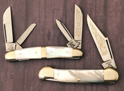 Pair of Fight'n Rooster Pearl "The Captains Rooster"