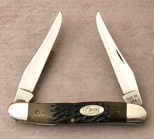 Case Raised Shield Bone Muskrat 1987