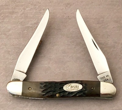Case Raised Shield Bone Muskrat 1987
