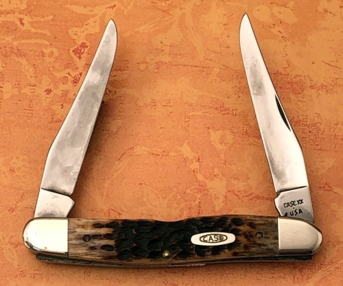 Case 1989 Brown Bone Muskrat