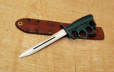 Everett WWII Knuckle Knife