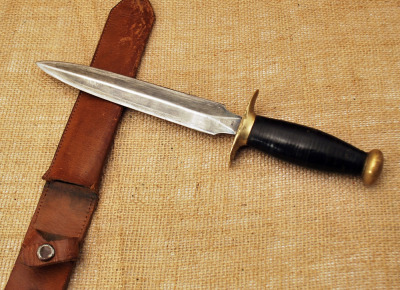 Large leather washer dagger