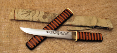 Well made Oriental Tanto including Decorative cloth protecting bag