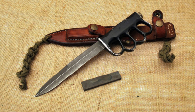 Black Knuckleknife