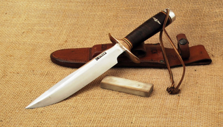 Naval Aviator marked Randall No 1 in Heiser Sheath.