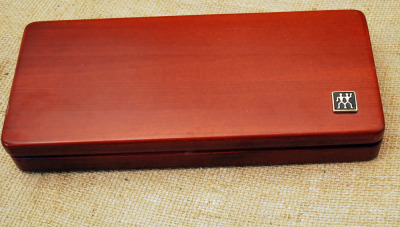 Henckels wood cutlery box - 2