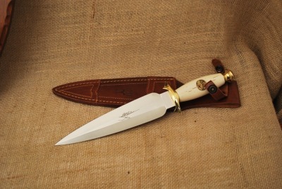 Muella Bone handled dagger